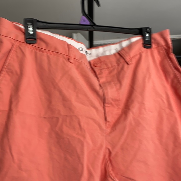 Men’s old navy coral shorts - Picture 1 of 7